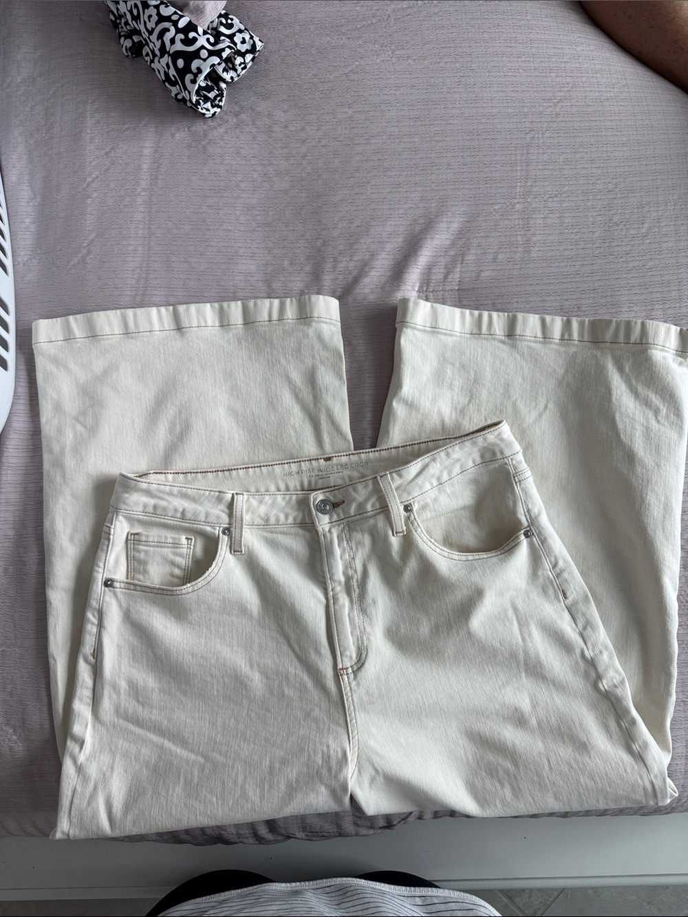 Chico’s - Women's Cream High Rise Wide leg crop pants